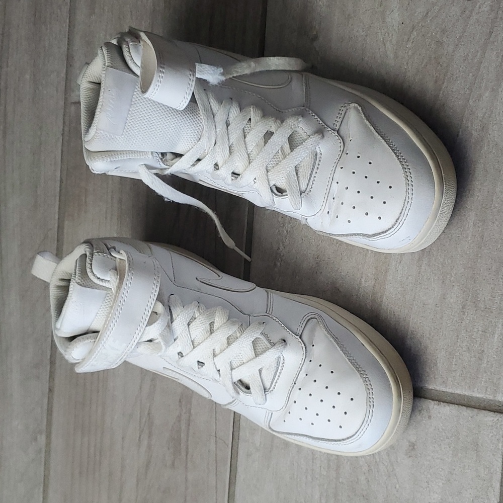 Nike 7Y hi tops